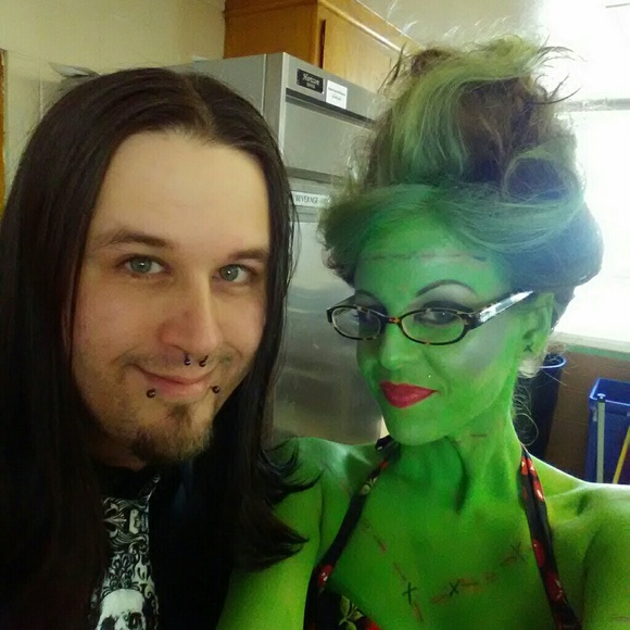 Meet your Posher, Leah - Picture 2 of 6